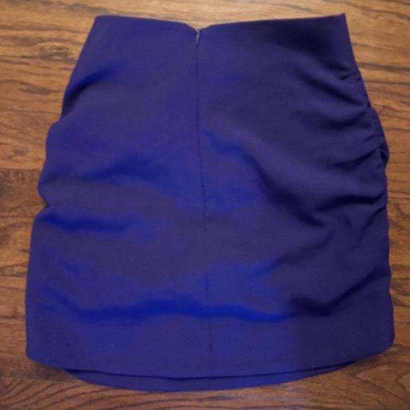 Zara purple mini ruched skirt - Picture 3 of 5